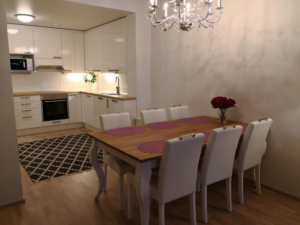 Charming Pine View Apartment Vantaa Dış mekan fotoğraf