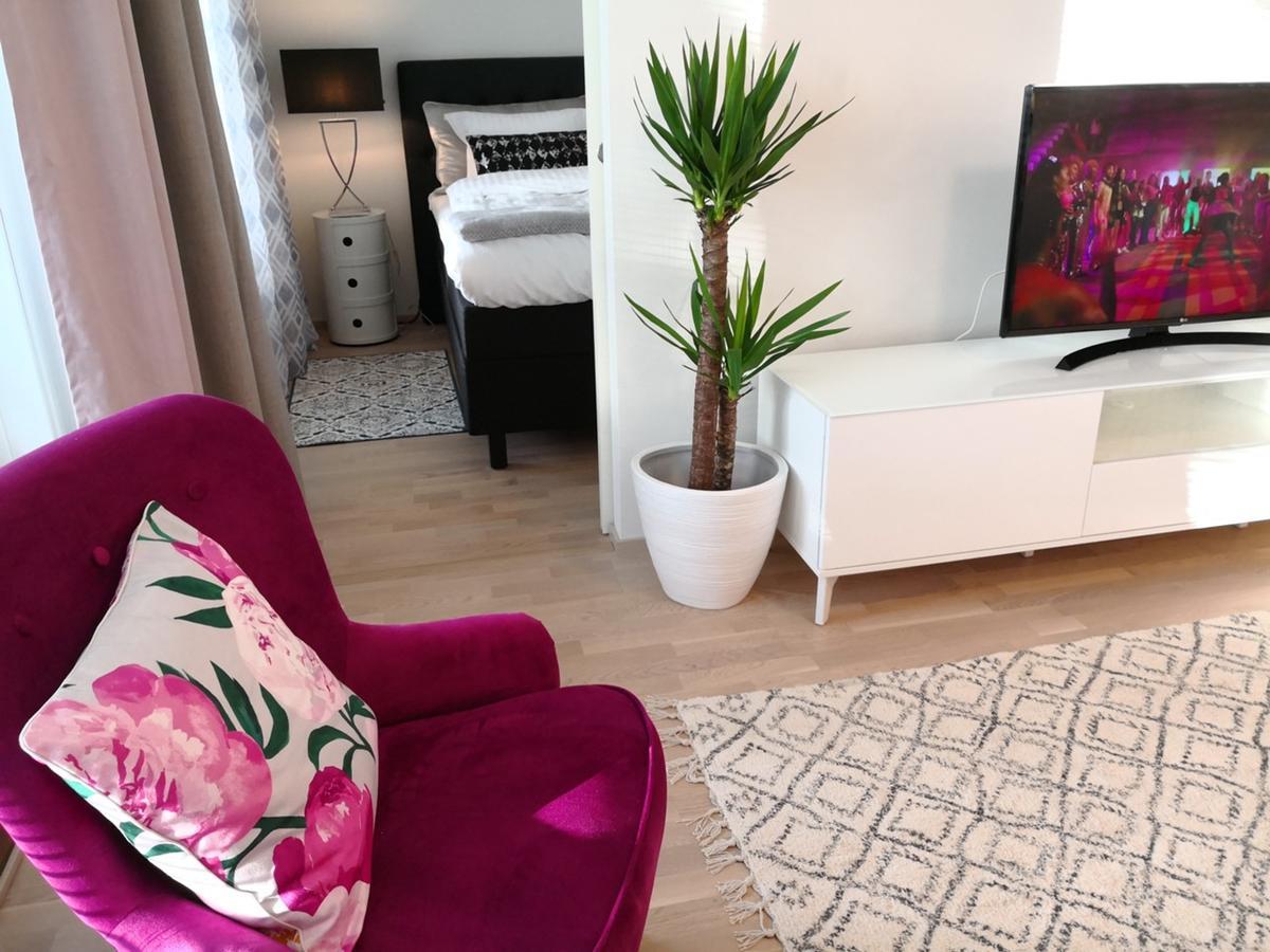 Charming Pine View Apartment Vantaa Dış mekan fotoğraf