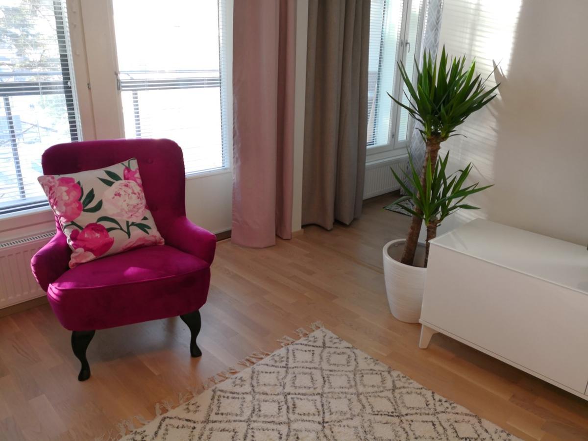 Charming Pine View Apartment Vantaa Dış mekan fotoğraf